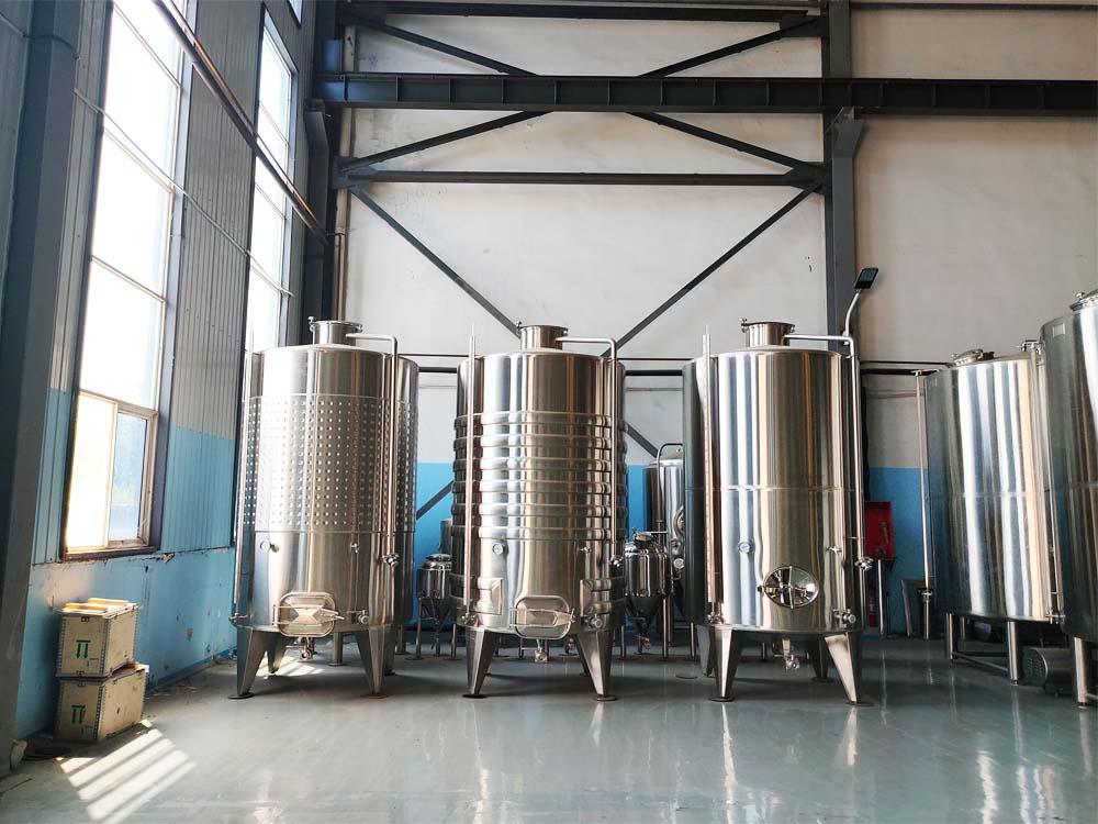 <b>What is the structure of cider beer fermenter</b>